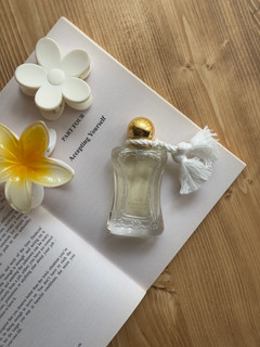 عطر ادکلن زنانه پرفیومز د مارلی ملیورا برند کالکشن کد 152 (Parfums de Marly Meliora)