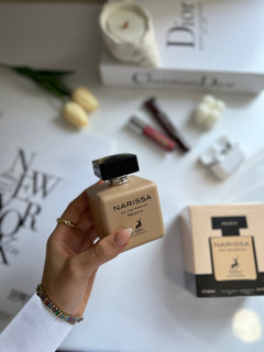 عطر ادکلن ناریسا پودری “نارسیس رودریگز پودری الحمبرا” Narissa Poudree Alhambra